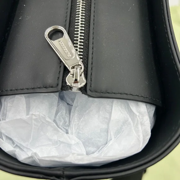 Women’s Burberry Ormond giant leather check tote bag made in Italy NWT - Picture 7 of 14